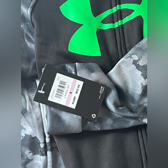 Under Armour Boys 2 Piece Hooded Zip Up Jacket Set Size 6 - Picture 8 of 8